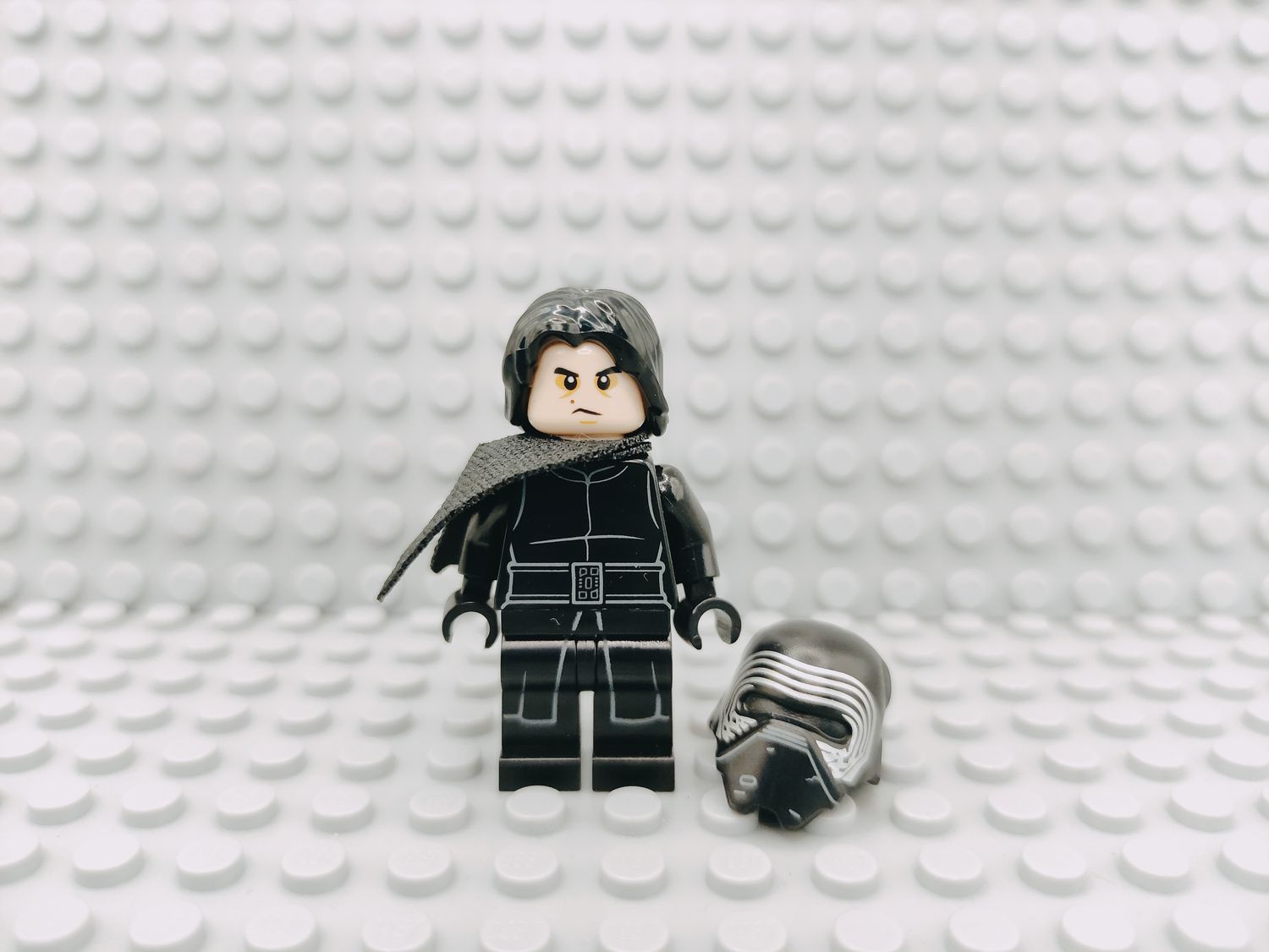 Lego Star Wars Minifigur Kylo Ren mit Helm