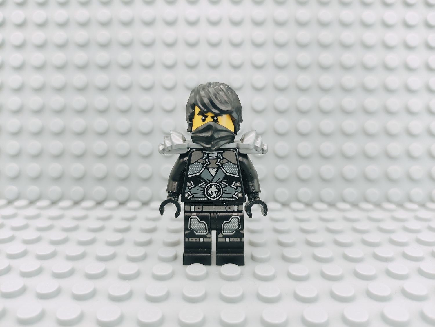 Lego Ninjago Minifigur Cole Stone Armor Rebooted