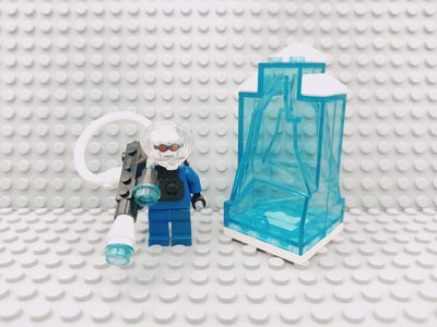 Lego Super Heroes Minifigur Mr. Freeze mit Zubehör