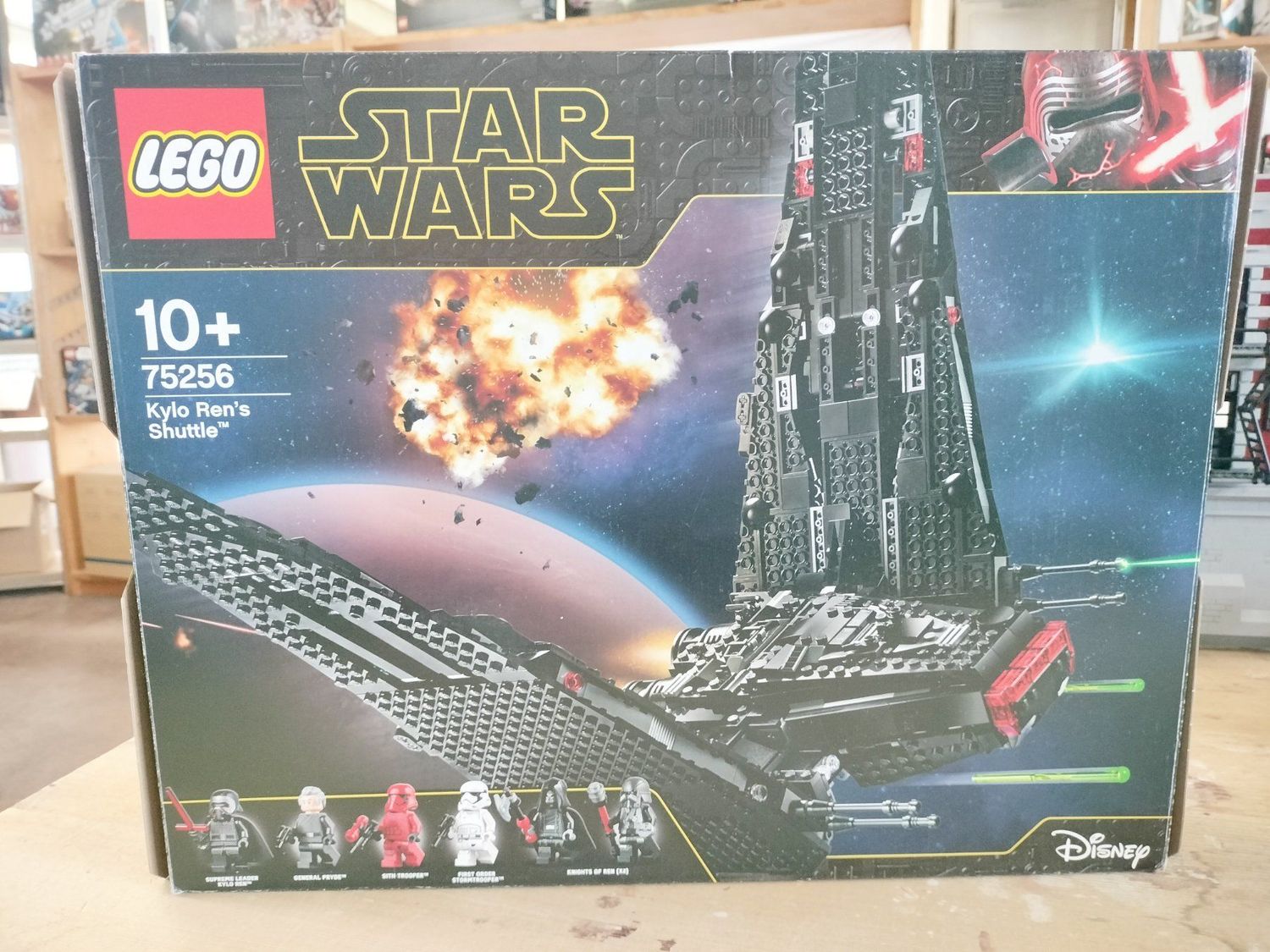 Lego Star Wars 75256 Kylo Ren's Shuttle in OVP