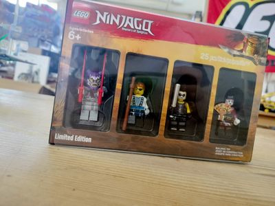 Lego Ninjago Bricktober Figuren 5005257