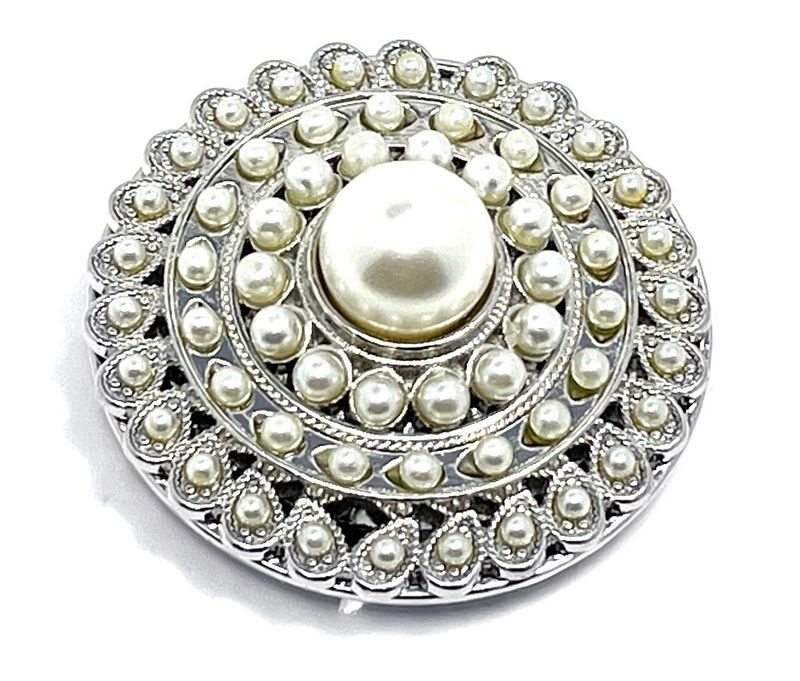 Brosche Schalclip Magnetclip mit unterschiedlich großen Perlen Silber 4,5cm Brosche Schalclip Magnetclip mit unterschiedlich großen Perlen Silber 4,5cm
