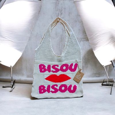 LEA &amp; LUC Paris „Bisou“ Häkel-Shopper – Stylische Strick-Strandtasche mit Kussmund-Motiv
