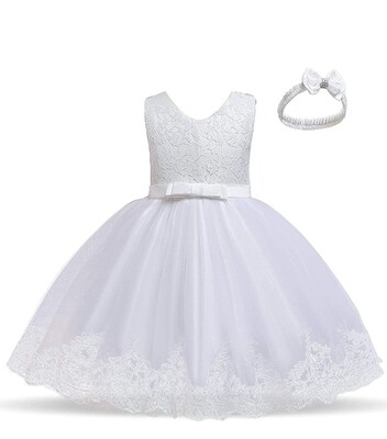 PRINCESS WHITE TAUFKLEID