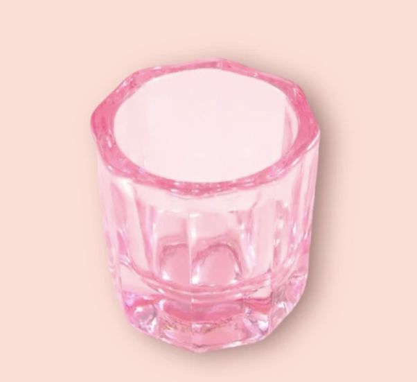 Glass cup for eyelash coloring