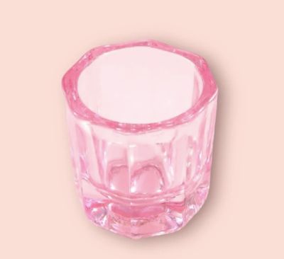 Glass cup for eyelash coloring