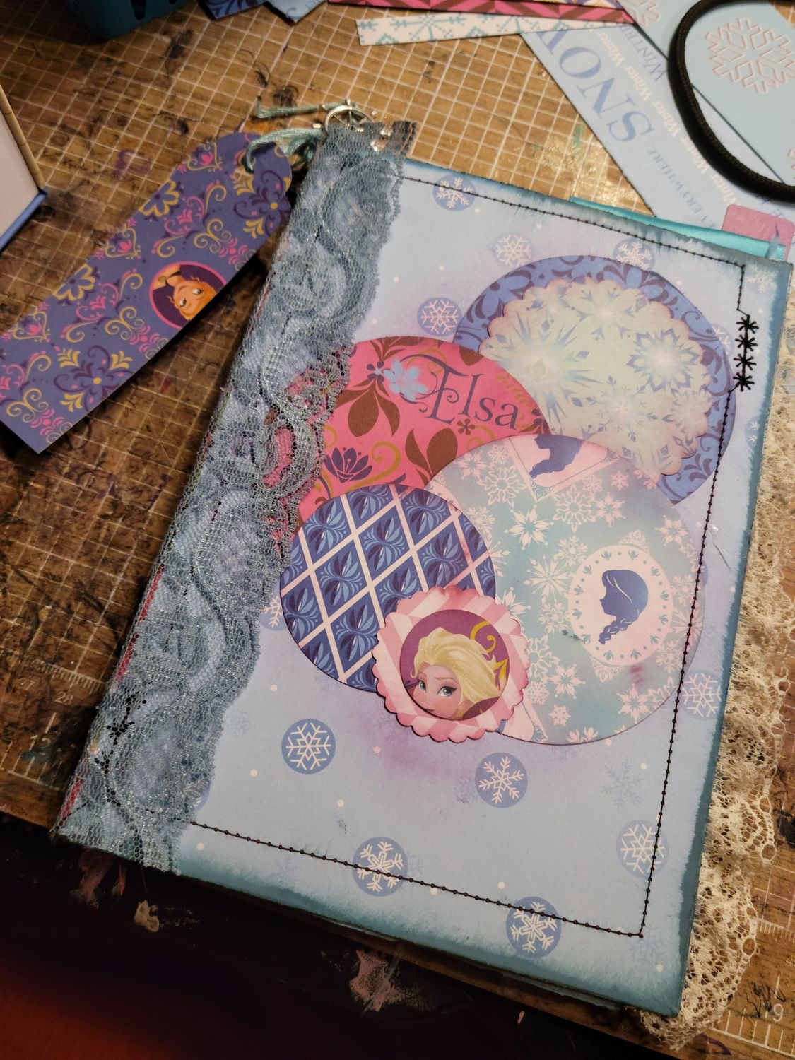 London&#39;s Family - Frozen inspired journal