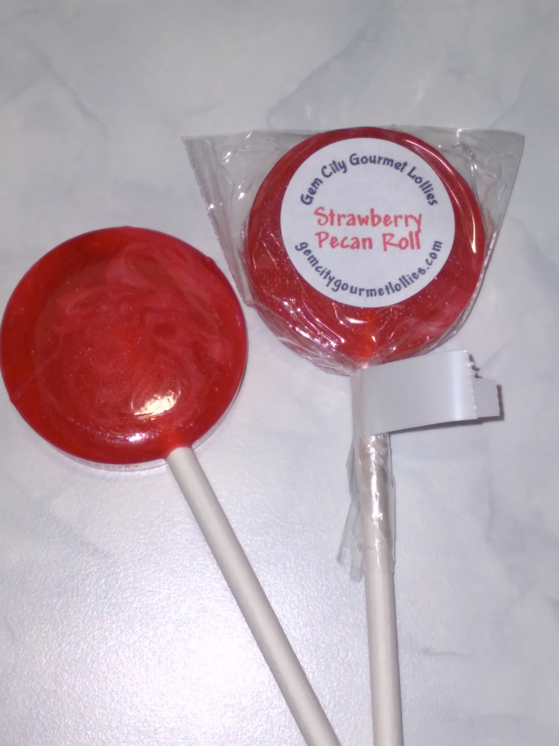 Strawberry Pecan Roll Lollipop