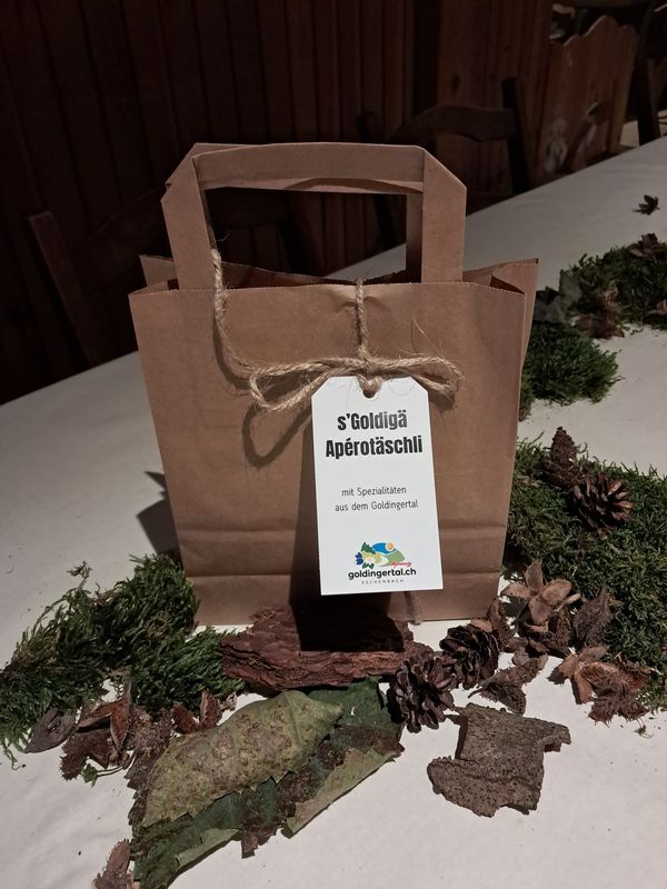 s' Goldiga Aperotäschli