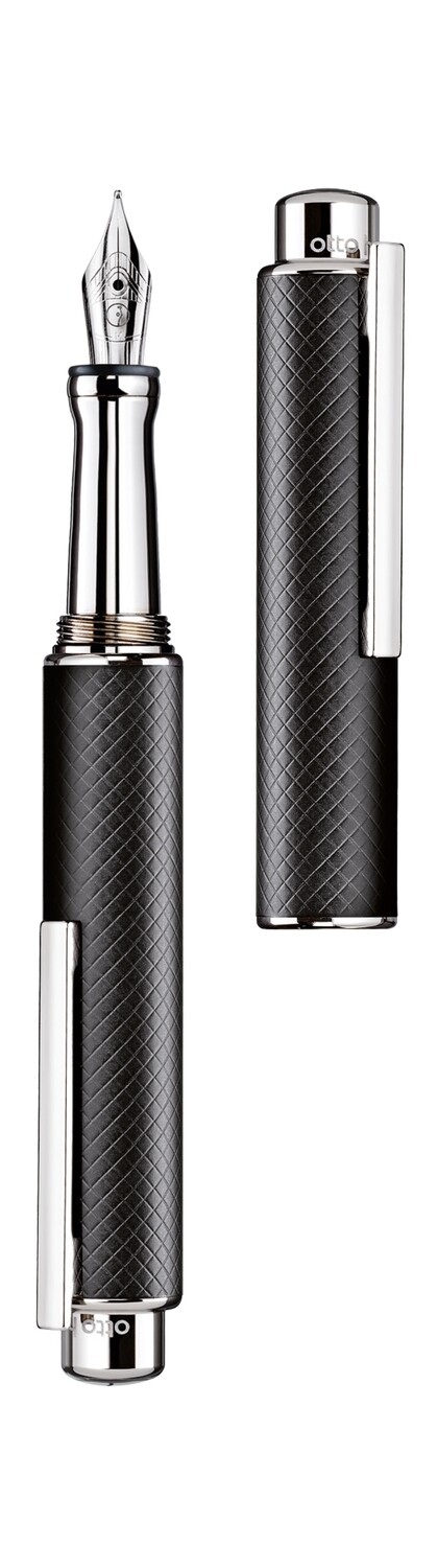 Design 05 Fountain pen  - checkered matt, black lacquered, fittings platinum plated
