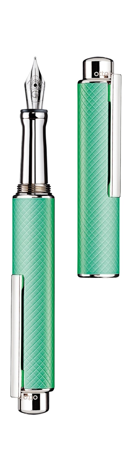Design 05 Fountain Pen - checkered matt, mint lacquered, fittings platinum plated