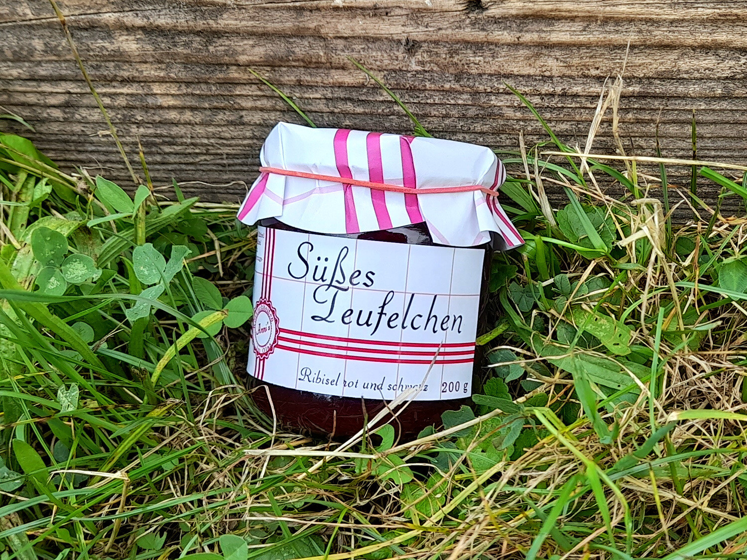 Süßes Teufelchen (Ribisel rot und schwarz)
