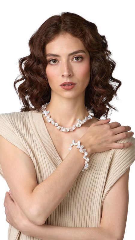 Martina pearls necklace