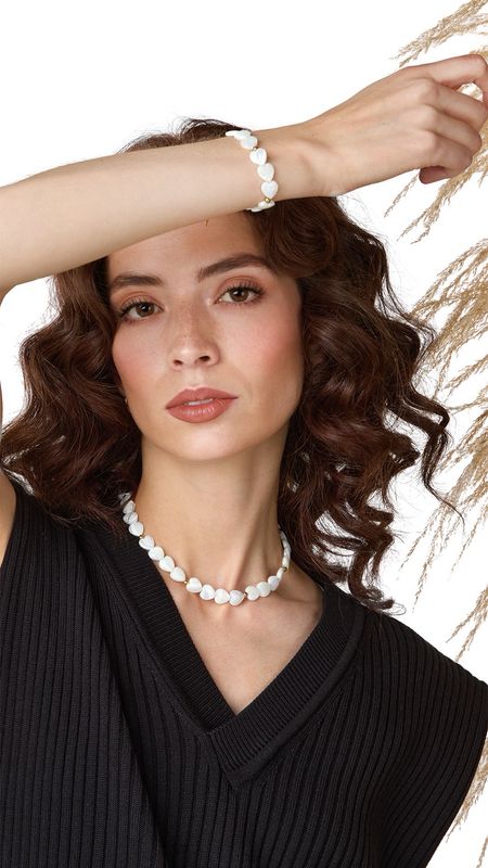 Tara Hearts mother of pearls necklace