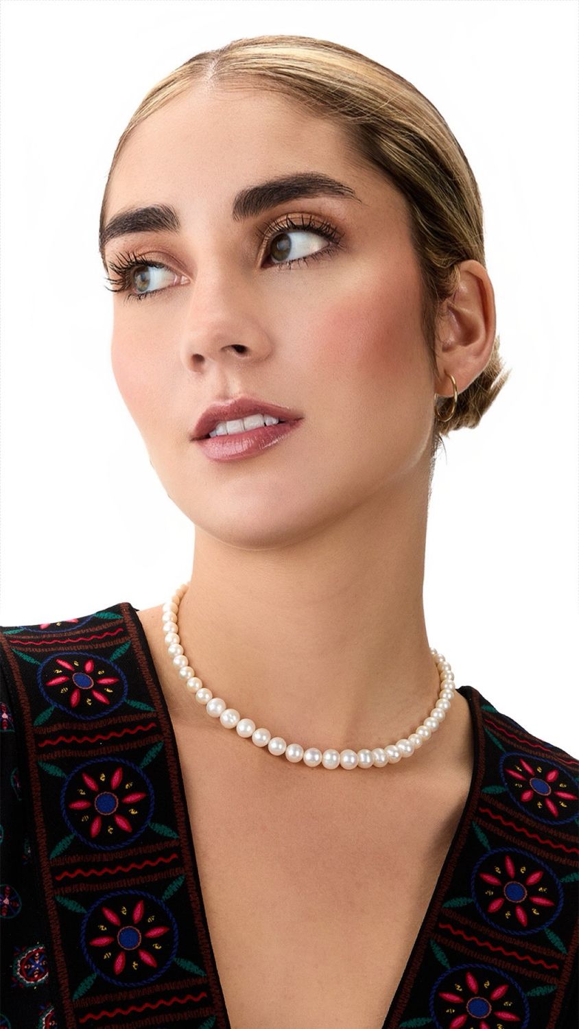 Stacey Pearls Necklace