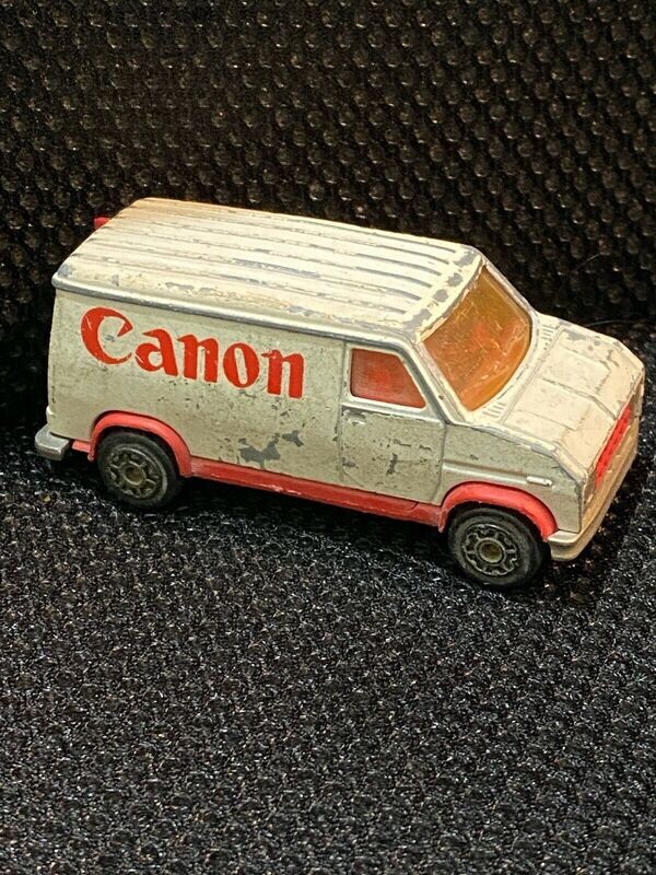 Majorette Furgon Canon  N.234 Scala 1/60
