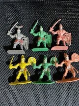 Lotto di 6 soldatini Cavalieri medioevali Plastica anni 70