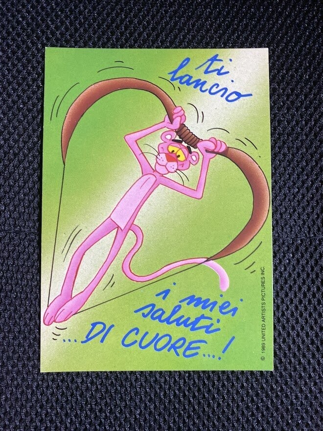 Cartolina Augurale "ti lancio i miei saluti di cuore" Pantera Rosa - colori