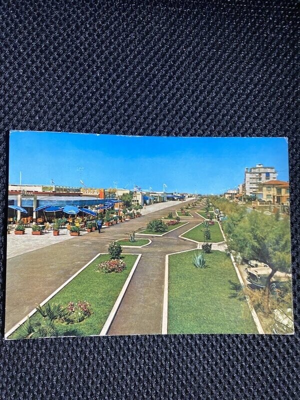 Cartolina Formato Grande Lido di camaiore (LU) Lungomare Viaggiata 1948-colori