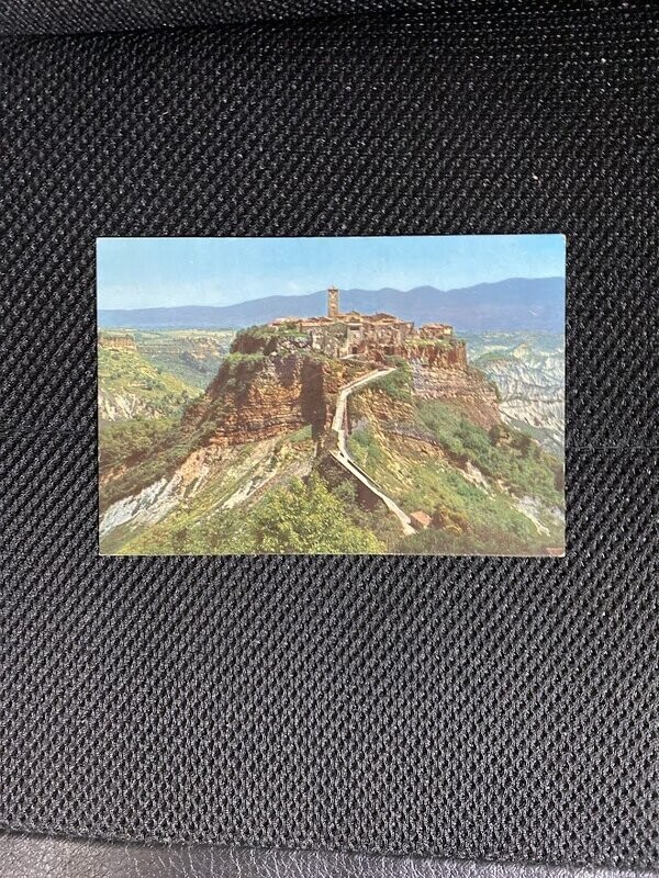 Cartolina Formato Grande Civita di Bagnoregio  (VT) Non viaggiata-colori