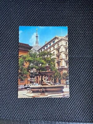 Cartolina Formato grande - Milano Piazza Fontana - viaggiata-colori