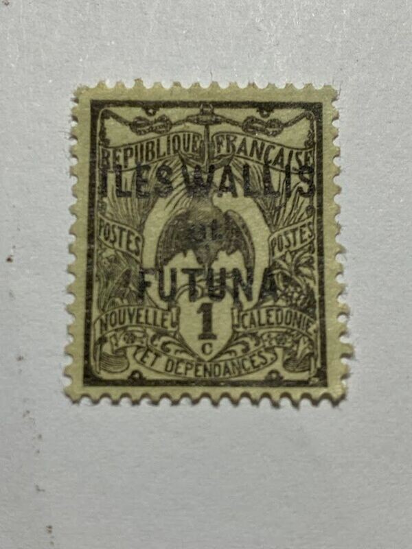 Francobollo - Isole Wallis e Futuna - Kagu (Rhynochetos jubatus) - Overprinted - 1 C - 1920 -Non usato