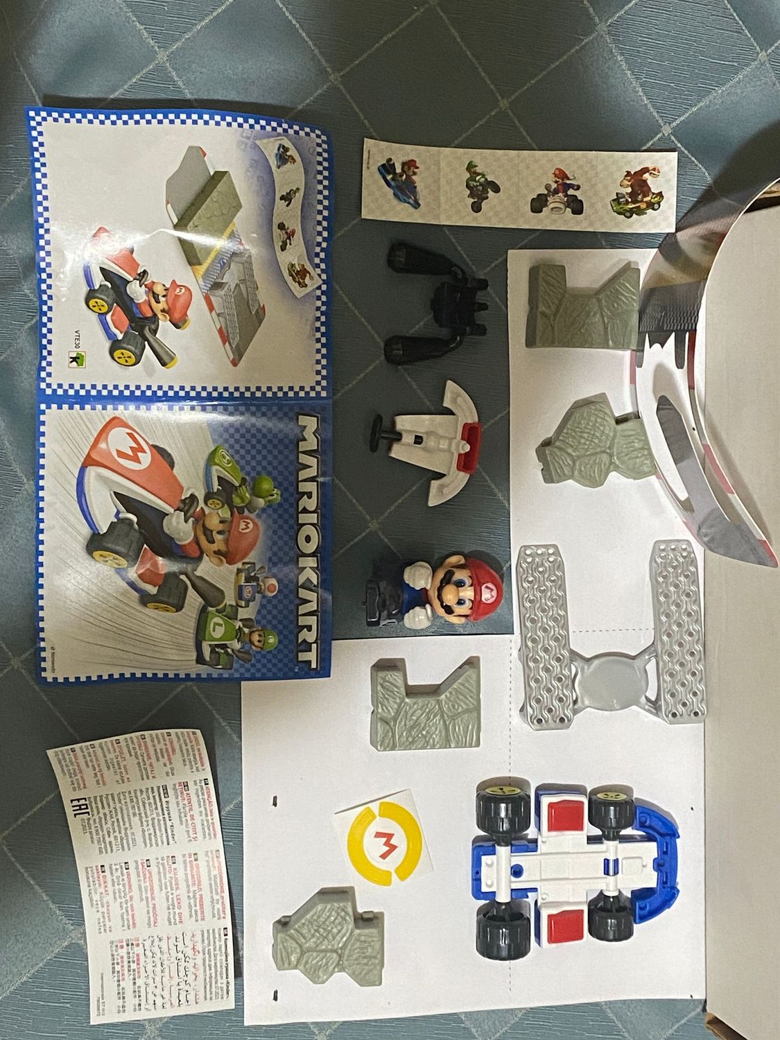 Kinder Gran sorpresa Pasqua 2024 Super Mario Kart  (VTE30) + BPZ
