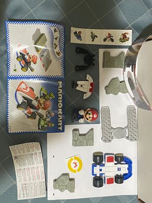 Kinder Gran sorpresa Pasqua 2024 Super Mario Kart  (VTE30) + BPZ