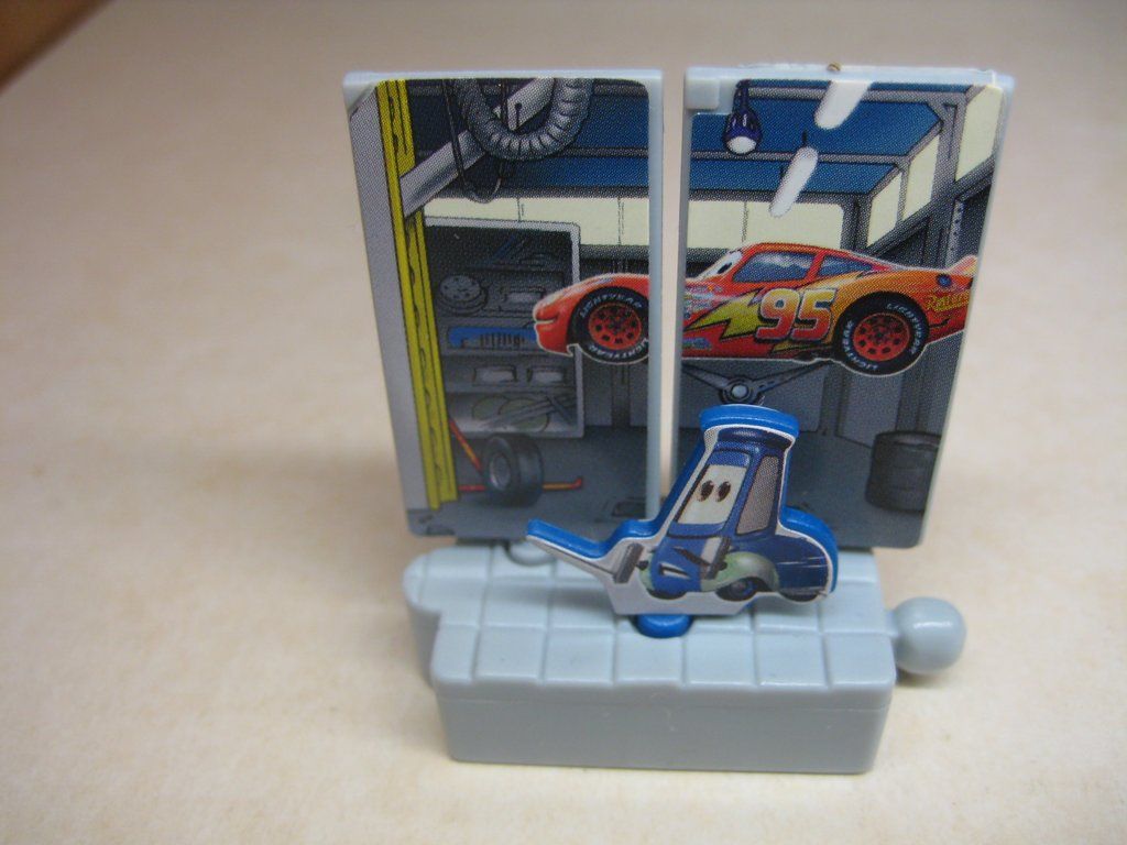 kinder sorpresa 2S-210 - CARS - Saetta rotante no BPZ
