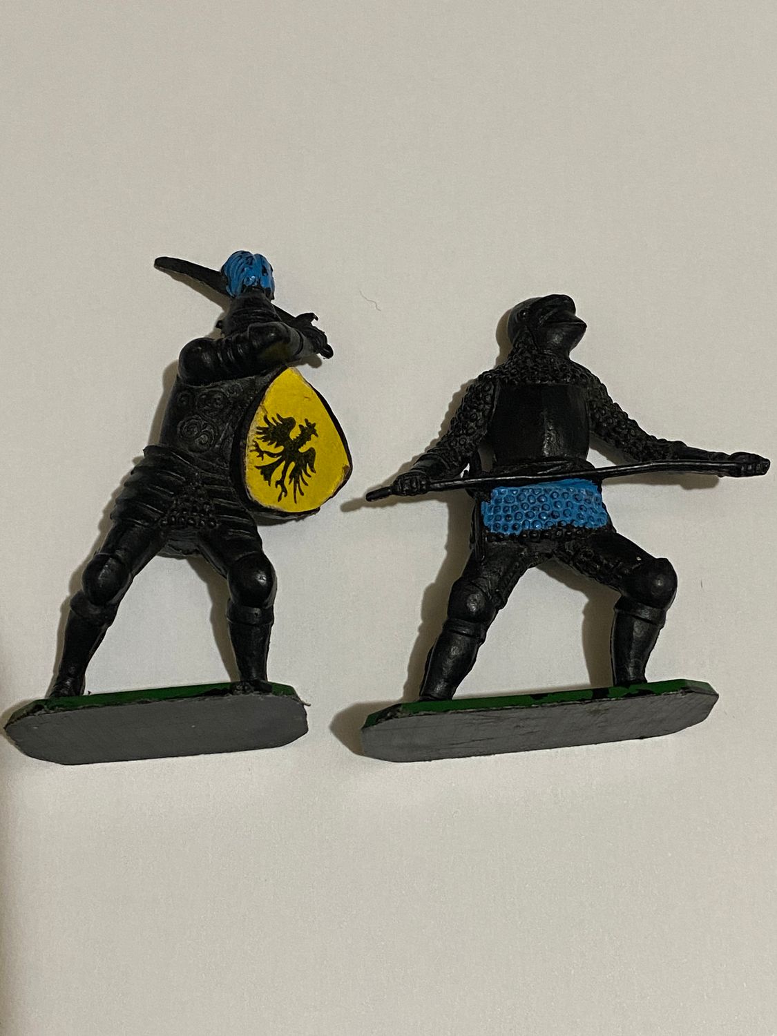 Soldatini Vintage Cavalieri Mediovali  colore nero mini lotto di 2 pezzi