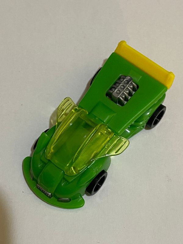 Kinder sorpresa UN062 - RACE auto verde no Bpz