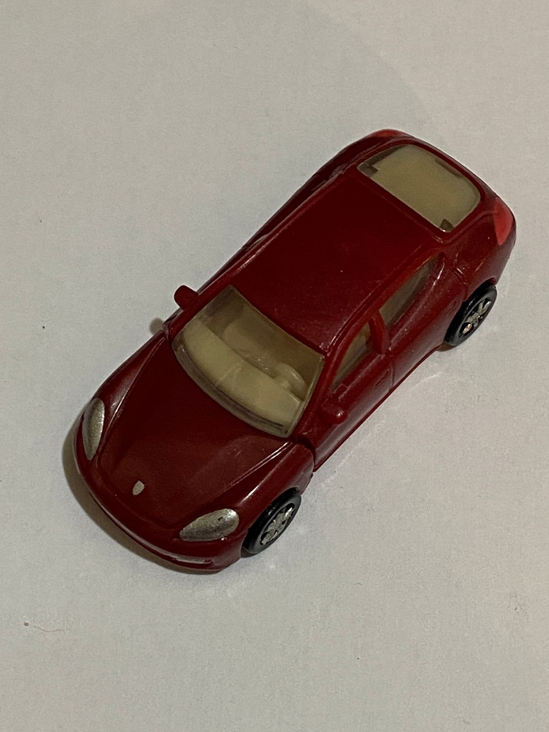 Kinder sorpresa MPG DC068 - Auto Porche Panamera no BPZ