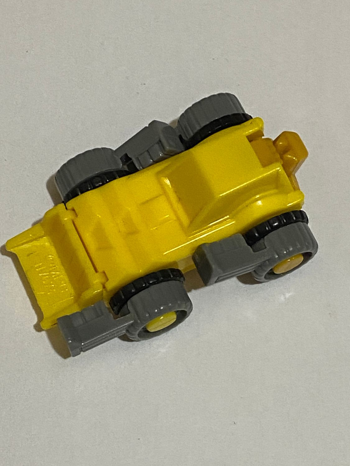Kinder sorpresa NV074 - Transformer Ruspa gialla no bpz