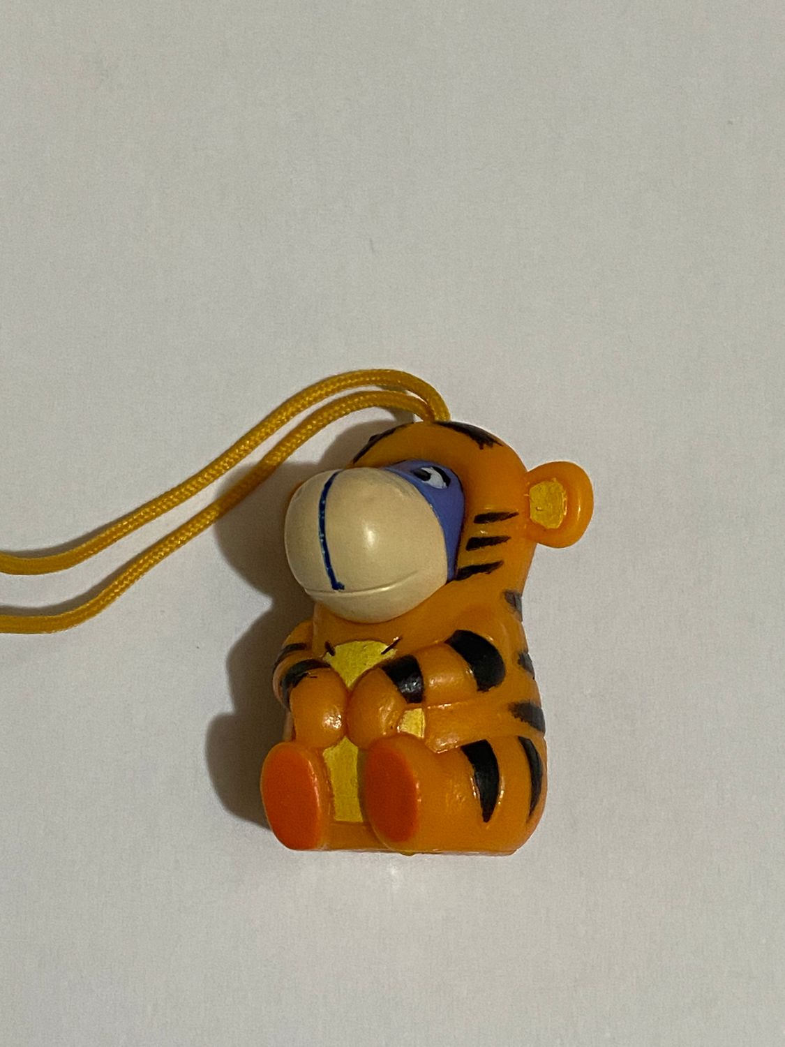 TOMY Personaggio WINNIE THE POOH Disney Animal Wear Celebration Pimpi Tigro