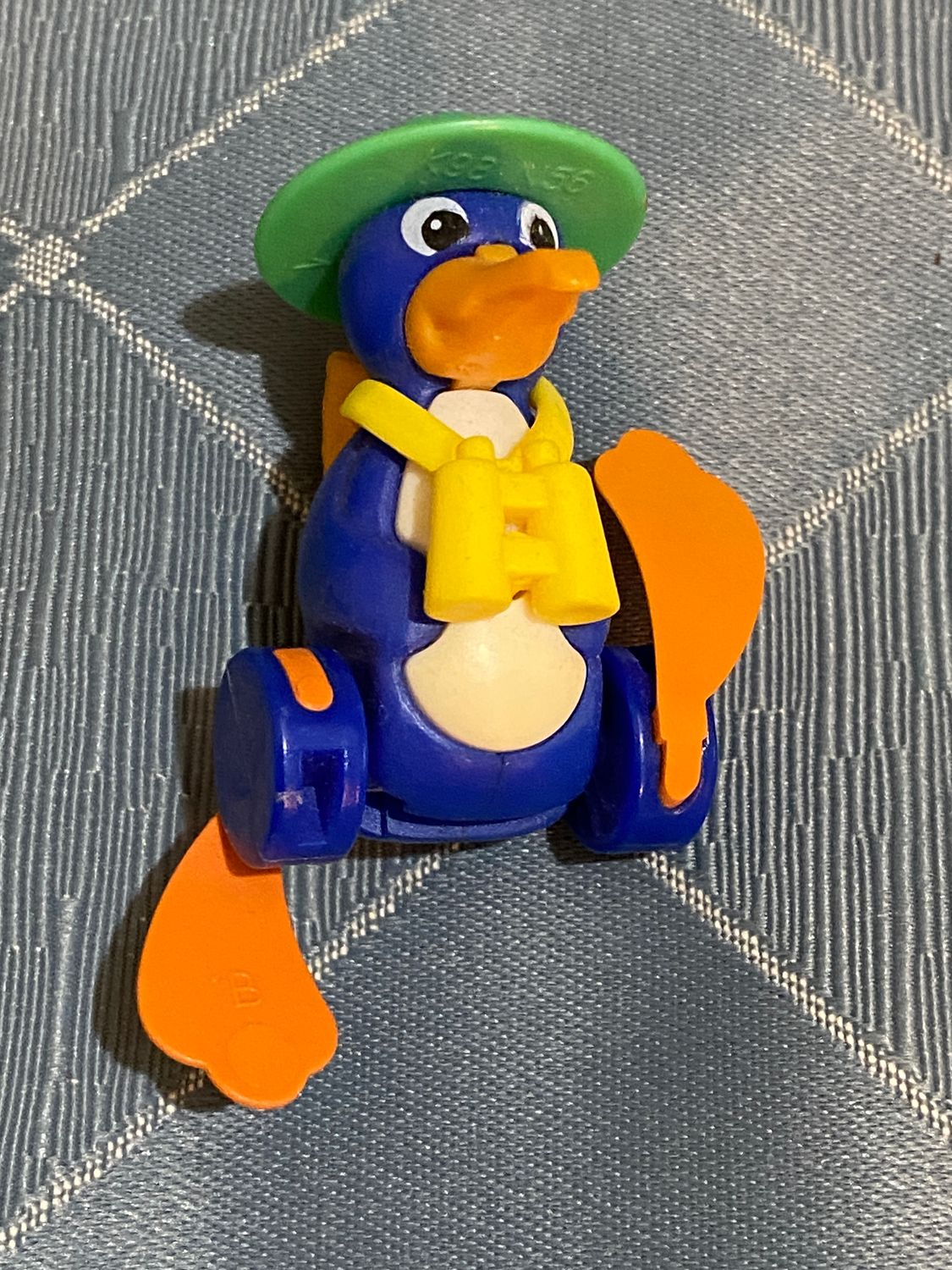 kinder sorpresa K98  N°53  - Componibile Pinguino con cappello Verde