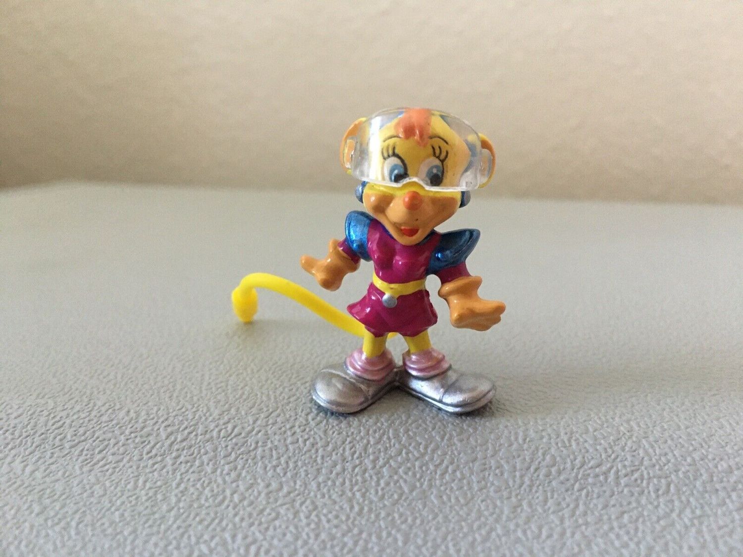 kinder sorpresa Cybertop Personaggio Cyberluna