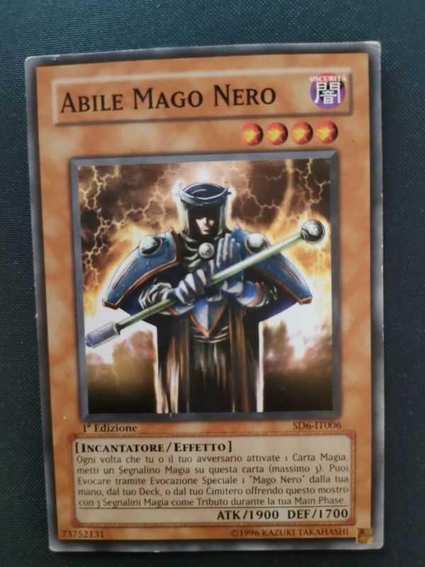 Carta YUGIOH-Abile Mago Nero-SD6-IT006-ITA-Played-Common 1.Ed