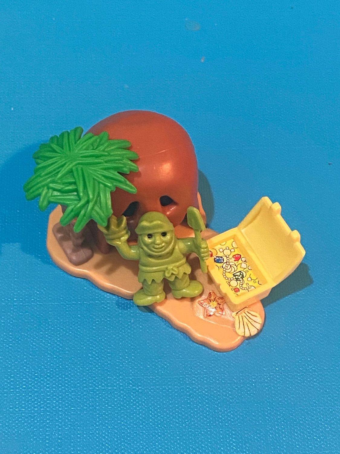 kinder sorpresa K99  N°49  - Il Mondo dei pirati l'isola del tesoro  (componibile) no BPZ