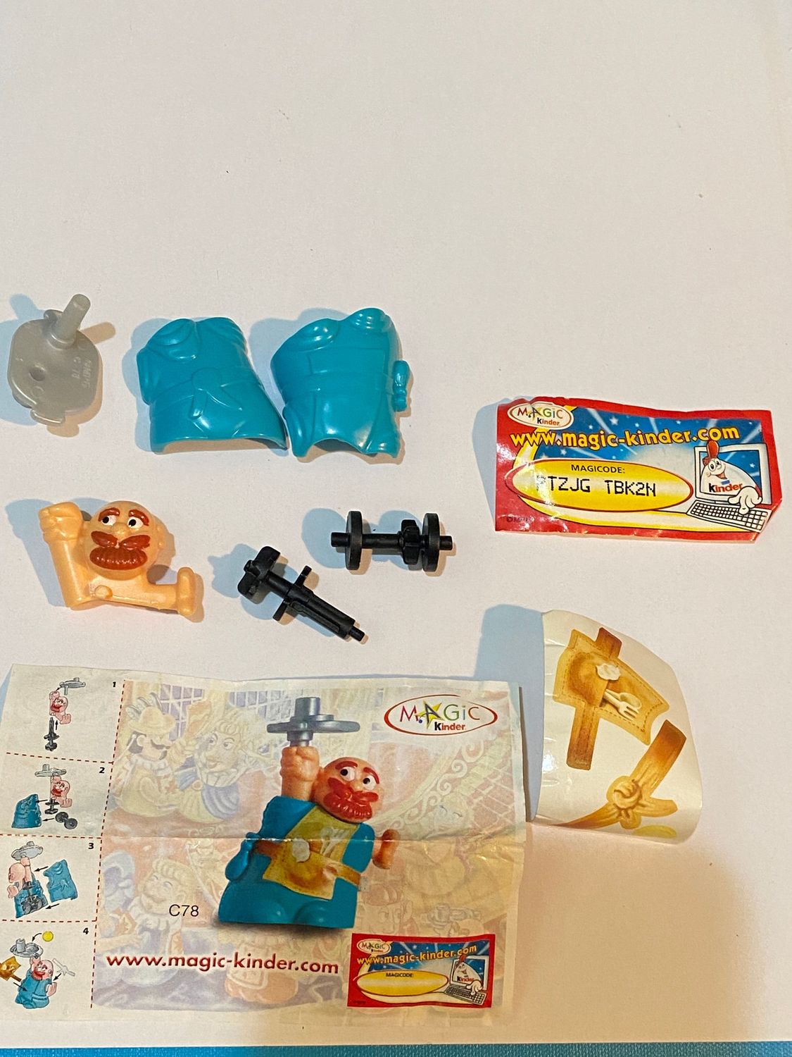 kinder sorpresa C-78 - I Piccoli Moschettieri Locandiere Blu +BPZ