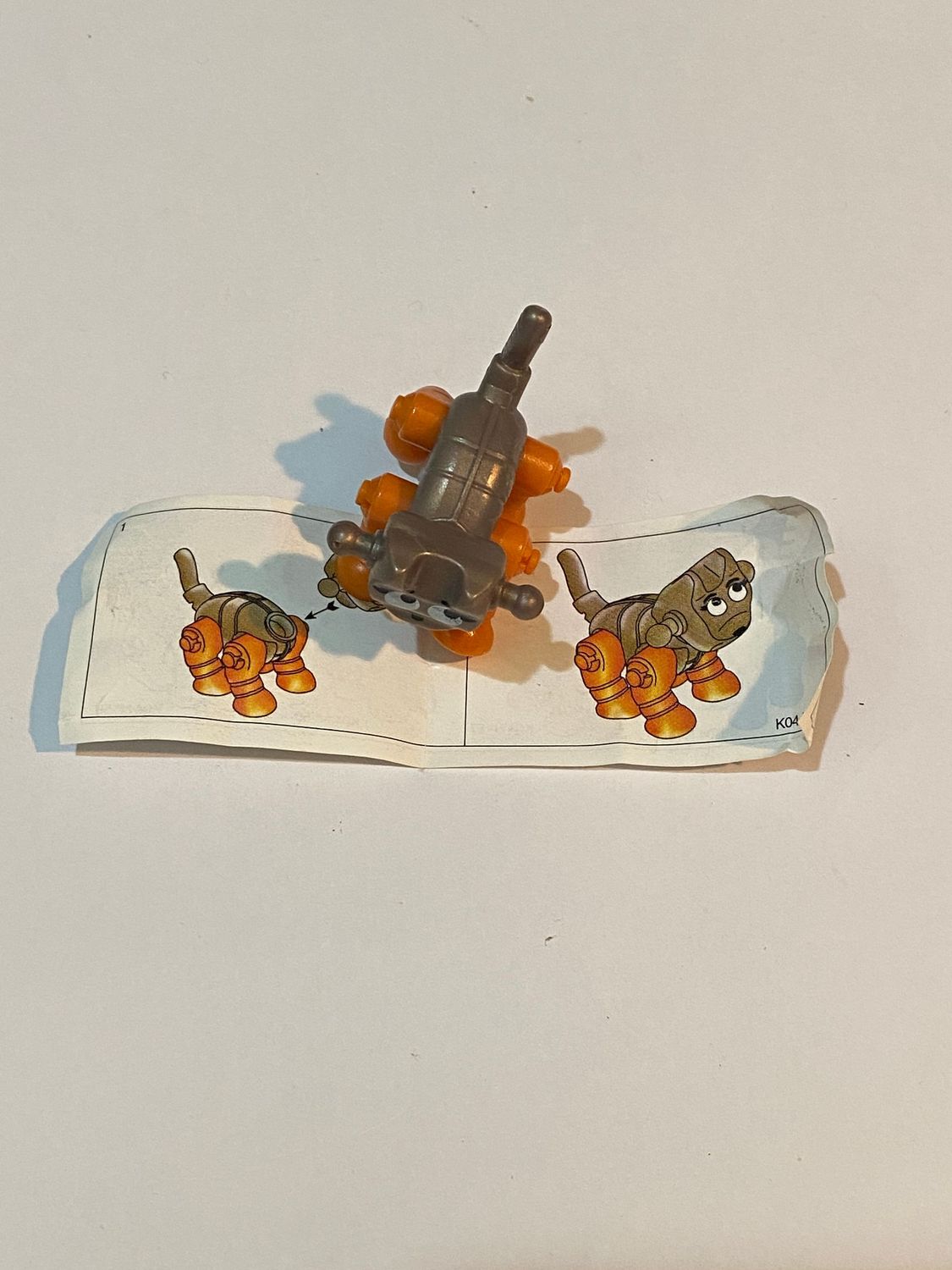 kinder sorpresa K04 N.57 - Gatto spaziale componibile + BPZ