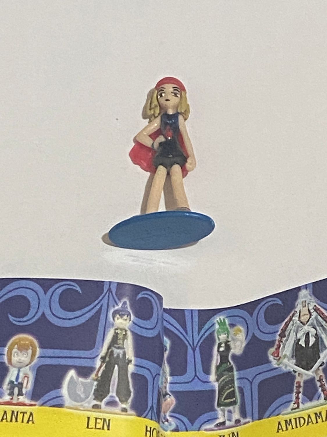 Shaman King  – Sorpresa Dolci e Preziosi 2005 – Mini personaggio Anna + BPZ