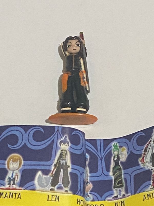 Shaman King  – Sorpresa Dolci e Preziosi 2005 – Mini personaggio Yoh + BPZ