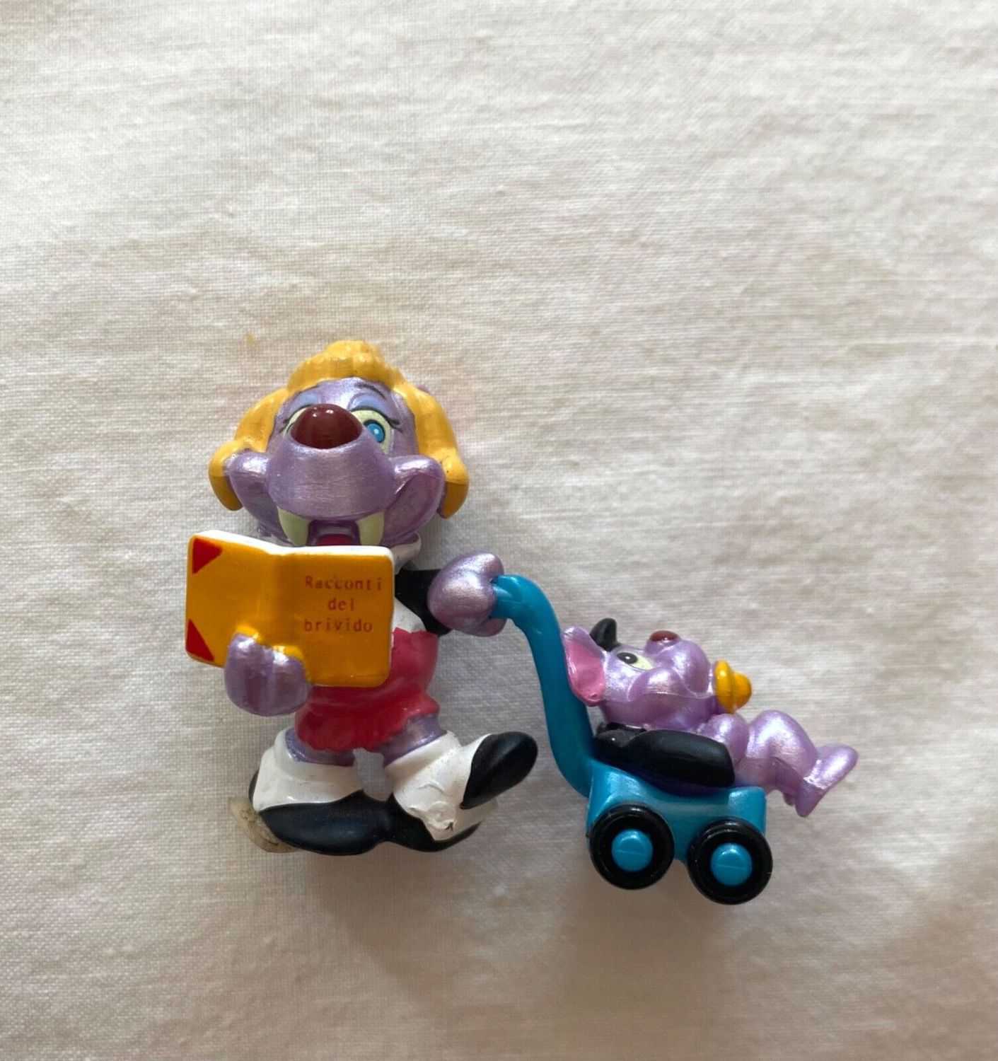Kinder sorpresa Vampirelli - Vampirata e Draculino N. 3 no BPZ Kinder sorpresa Vampirelli - Vampirata e Draculino N. 3 no BPZ
