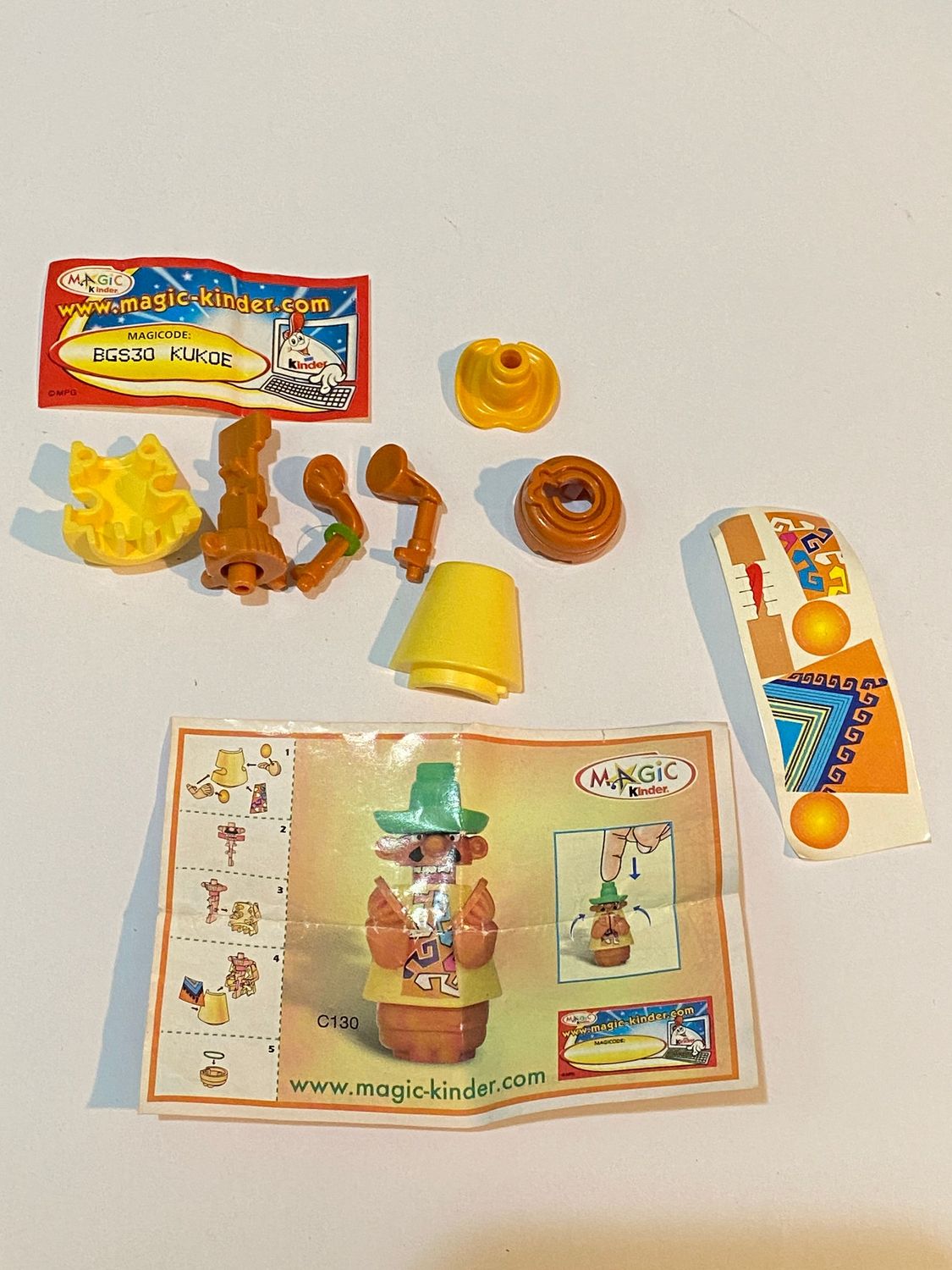 kinder sorpresa C-130 - Messicano con piatti capello giallo + BPZ kinder sorpresa C-130 - Messicano con piatti capello giallo + BPZ