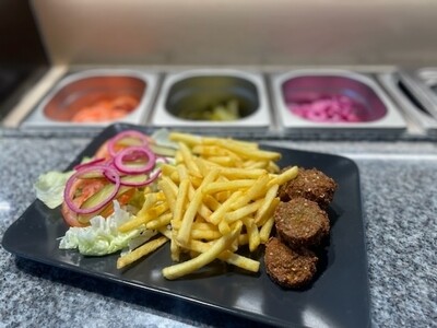 Veģetārais kebab box ( ar falafel)