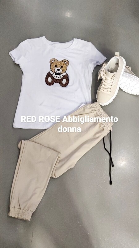 Pantaloni tuta +t-shirt 