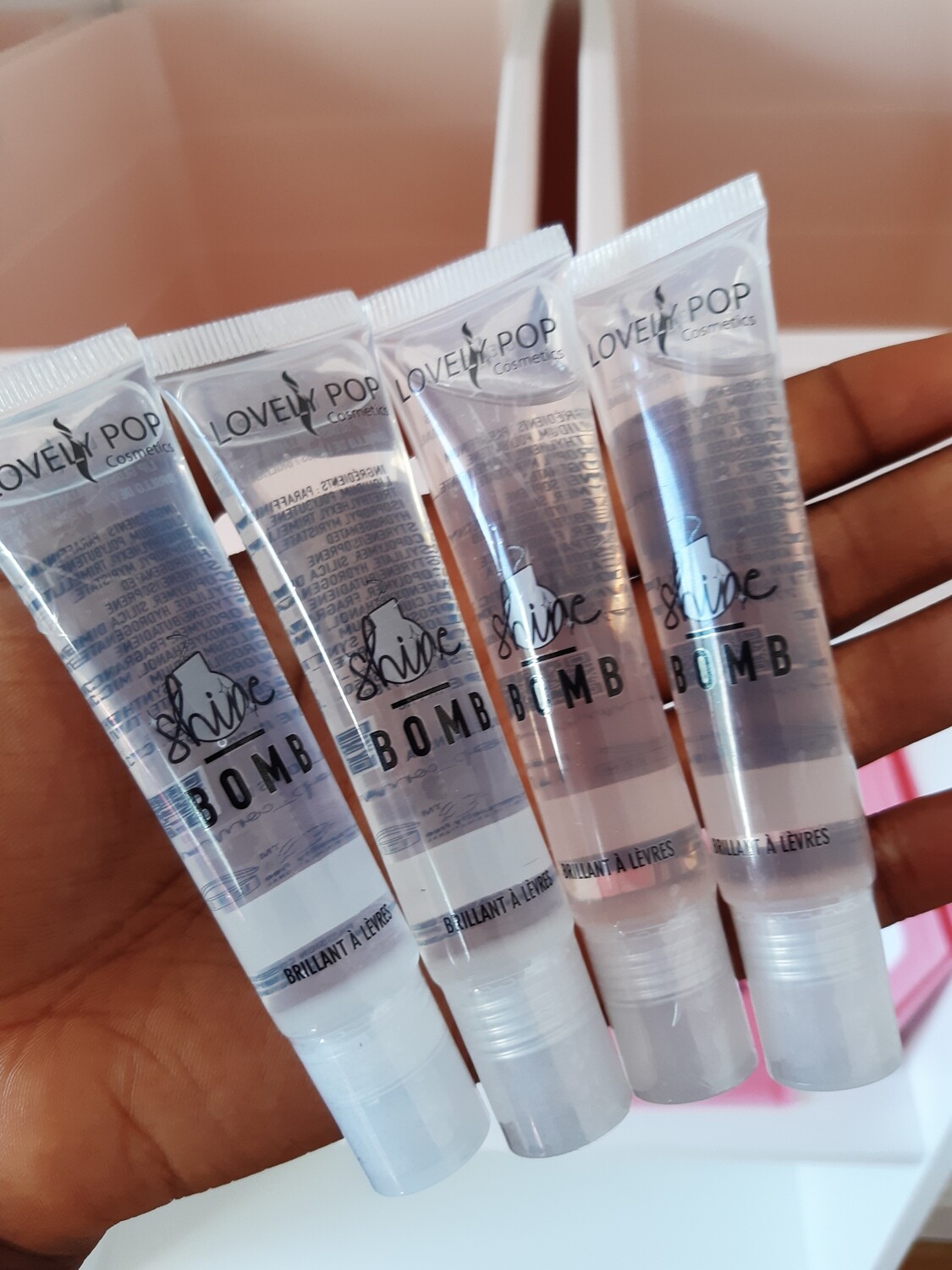 Lip gloss shine bombe