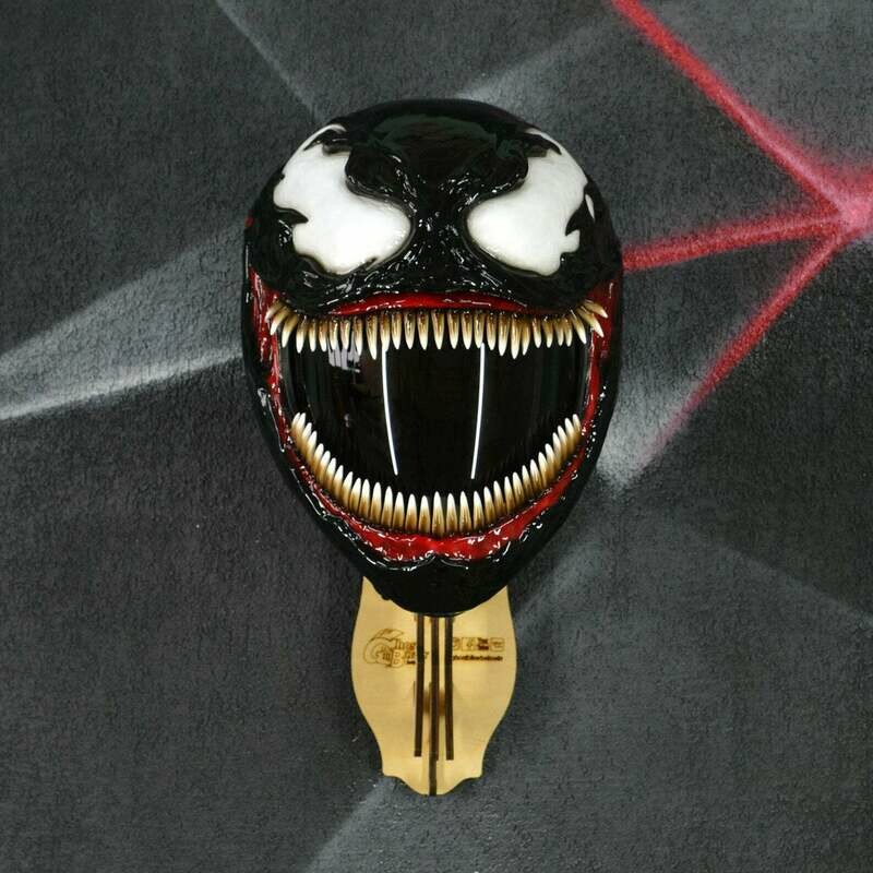 Venom (Symbiote) motorcycle helmet. DOT&ECE certified. Free worldwide shipping!