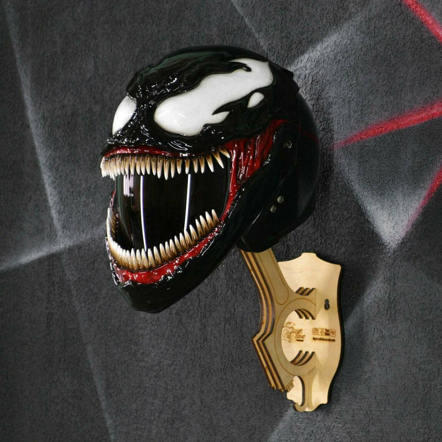 Venom (Symbiote) motorcycle helmet. DOT 