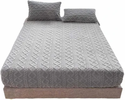 Lyvara Luxury Mattress Cover with 2 Pillow Cases